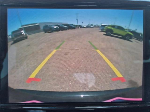 Used 2024 Chrysler Pacifica Limited FWD image 19