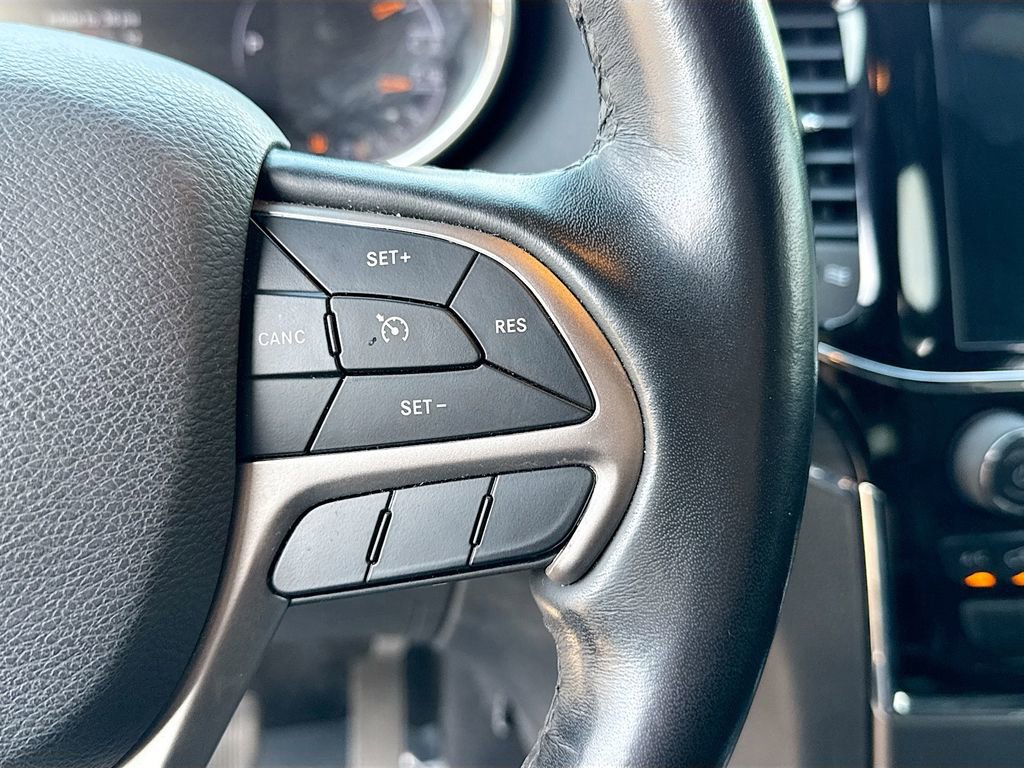 Used 2020 Jeep Grand Cherokee Limited image 38