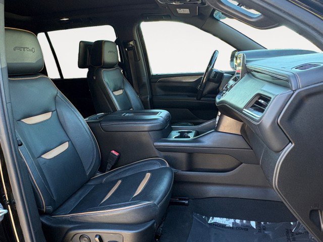 Used 2021 GMC Yukon XL AT4 w/ AT4 Premium Plus Package AWD/4WD image 10