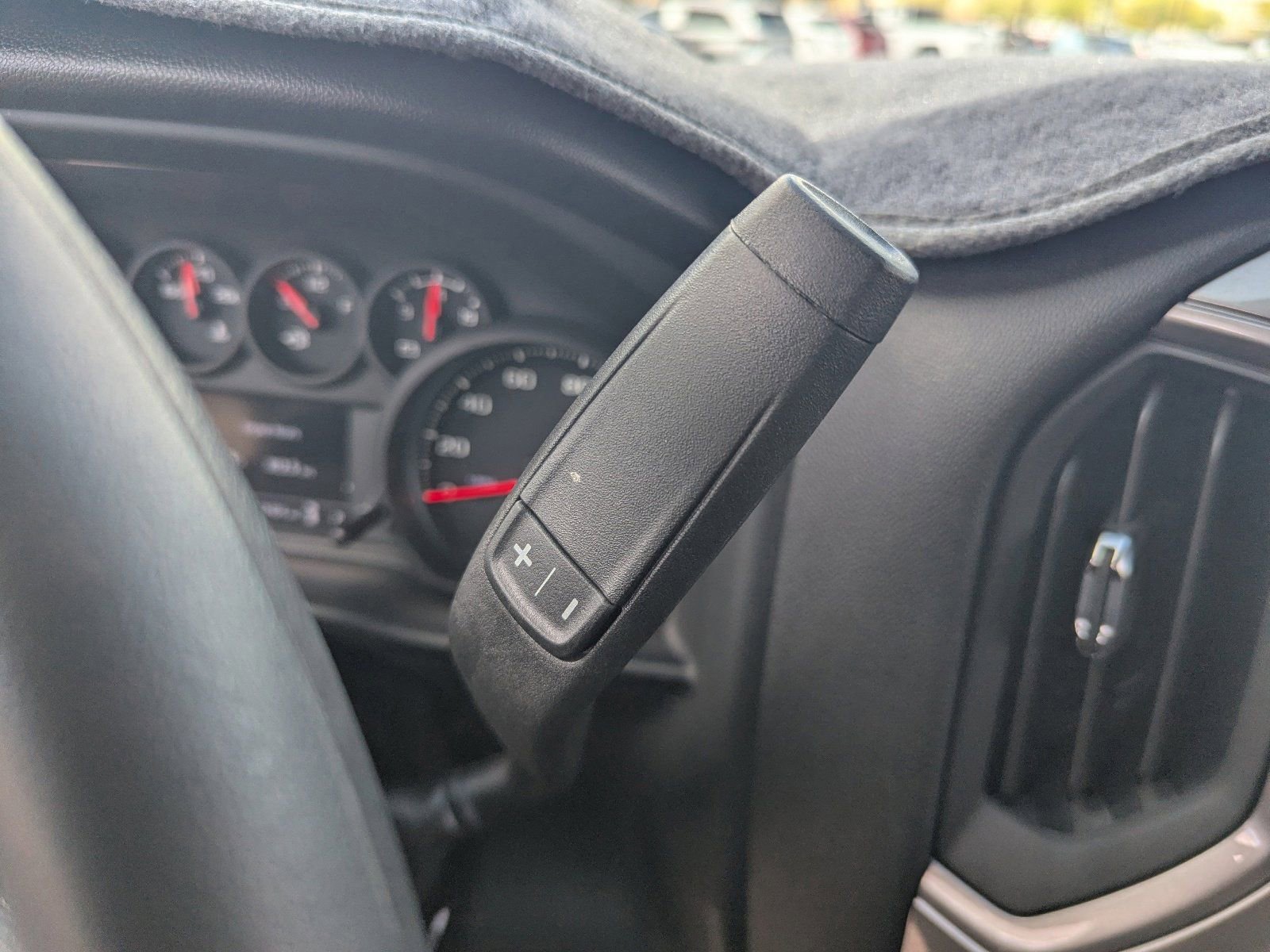 Used 2025 Chevrolet Silverado 1500 Custom image 33