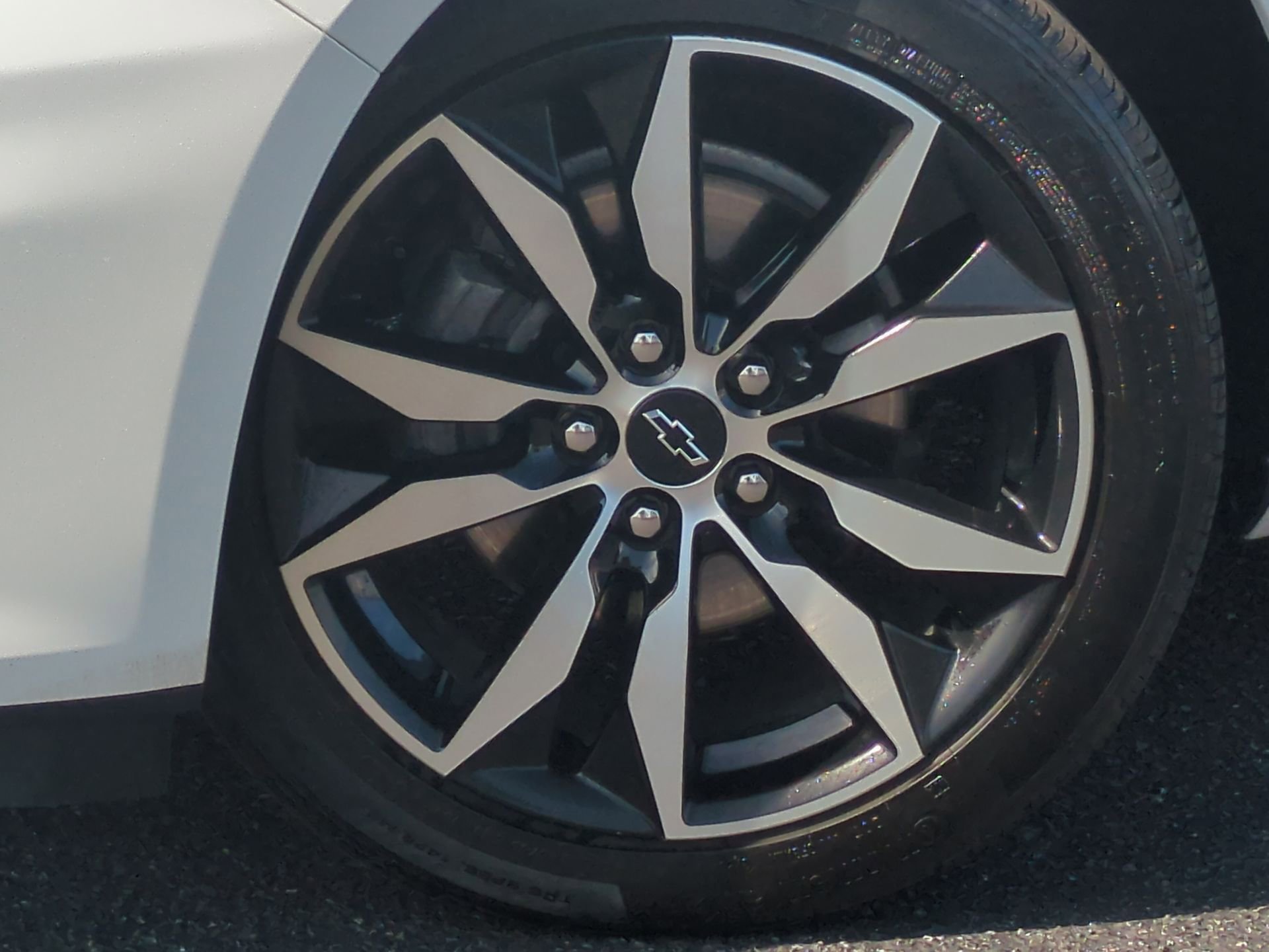 Used 2024 Chevrolet Malibu RS w/ LPO, Floor Liner Package FWD image 33