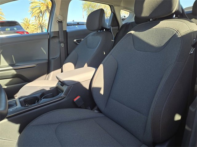 New 2025 Kia K4 LX image 11