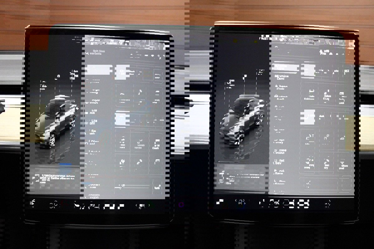 Used 2023 Tesla Model Y Long Range image 24