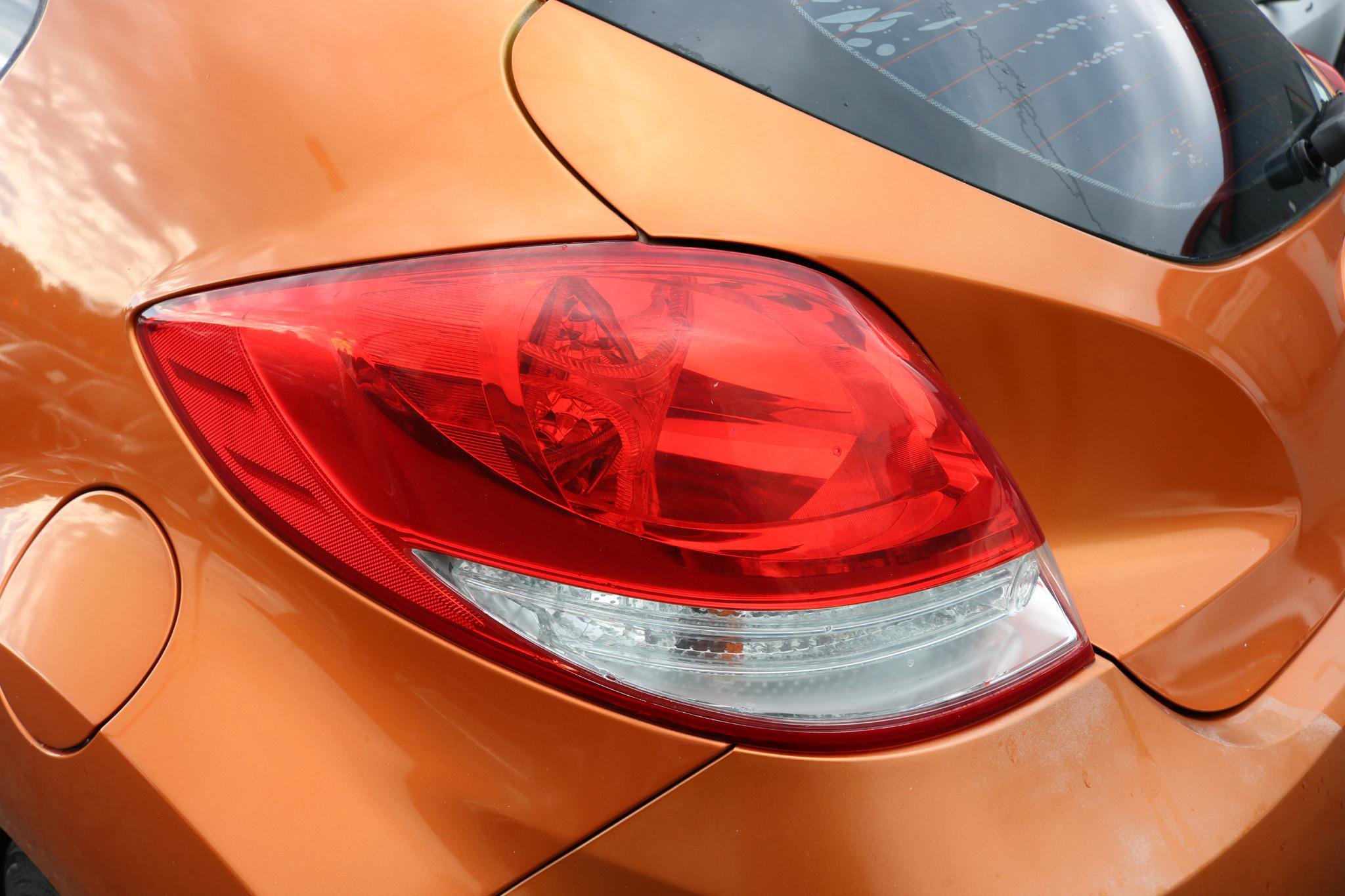 Used 2015 Hyundai Veloster w/ Option Group 03 FWD image 11