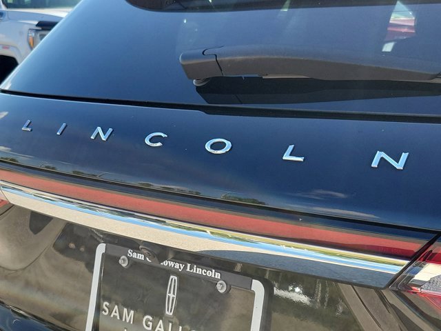 Used 2020 Lincoln Corsair Reserve w/ Equipment Group 201A image 13