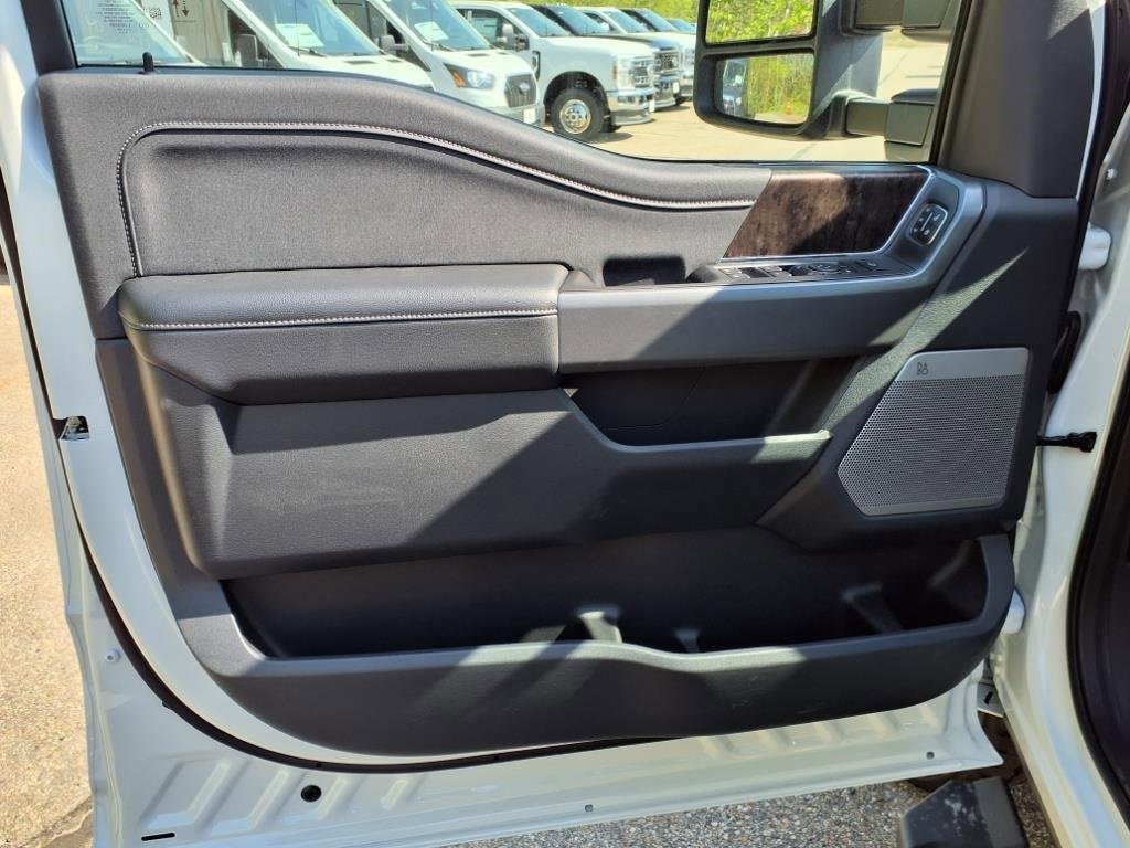 New 2025 Ford F350 Lariat w/ Lariat Ultimate Package image 18