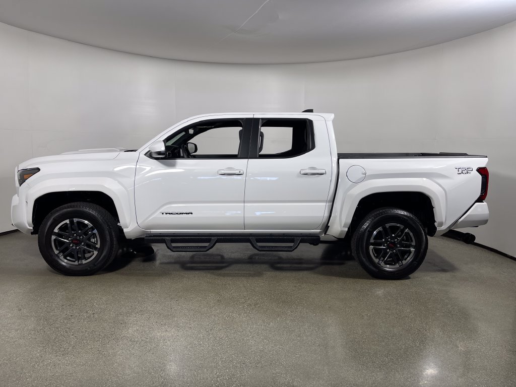 Certified 2025 Toyota Tacoma TRD Sport AWD/4WD image 6