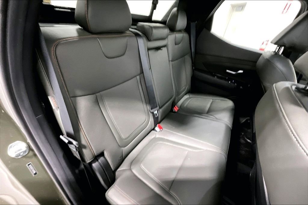 Used 2025 Hyundai Santa Cruz Limited image 36