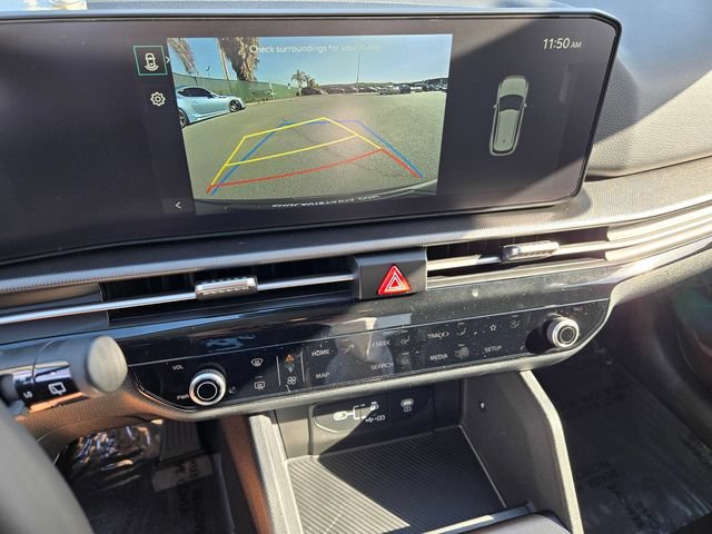 New 2026 Kia Sportage LX w/ LX Convenience Package FWD image 15