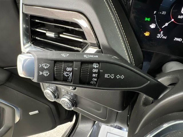 Used 2025 GMC Yukon XL Elevation w/ LPO, Get Active Package AWD/4WD image 27