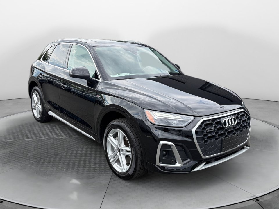 Used 2023 Audi Q5 e Premium Plus w/ Premium Plus Package