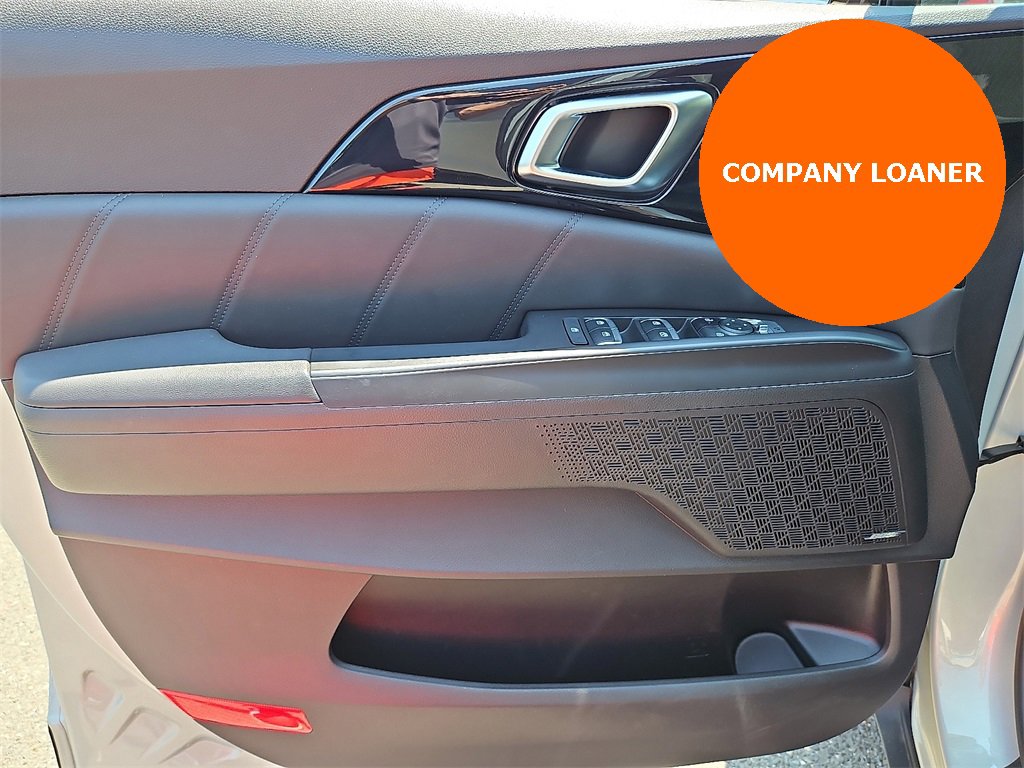 Used 2025 Kia Carnival SX Prestige image 12