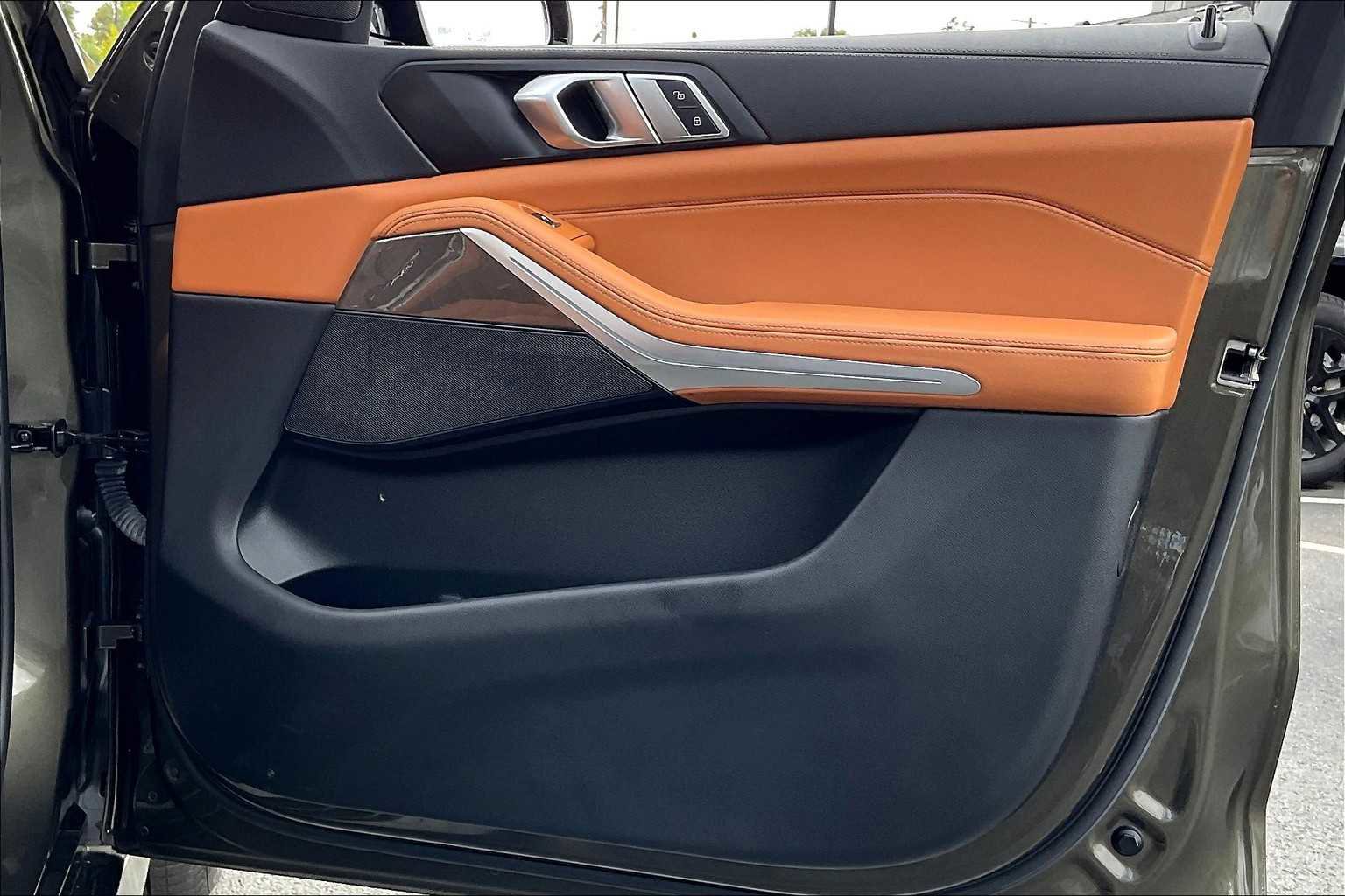 Used 2022 BMW X5 xDrive40i w/ M Sport Package image 27