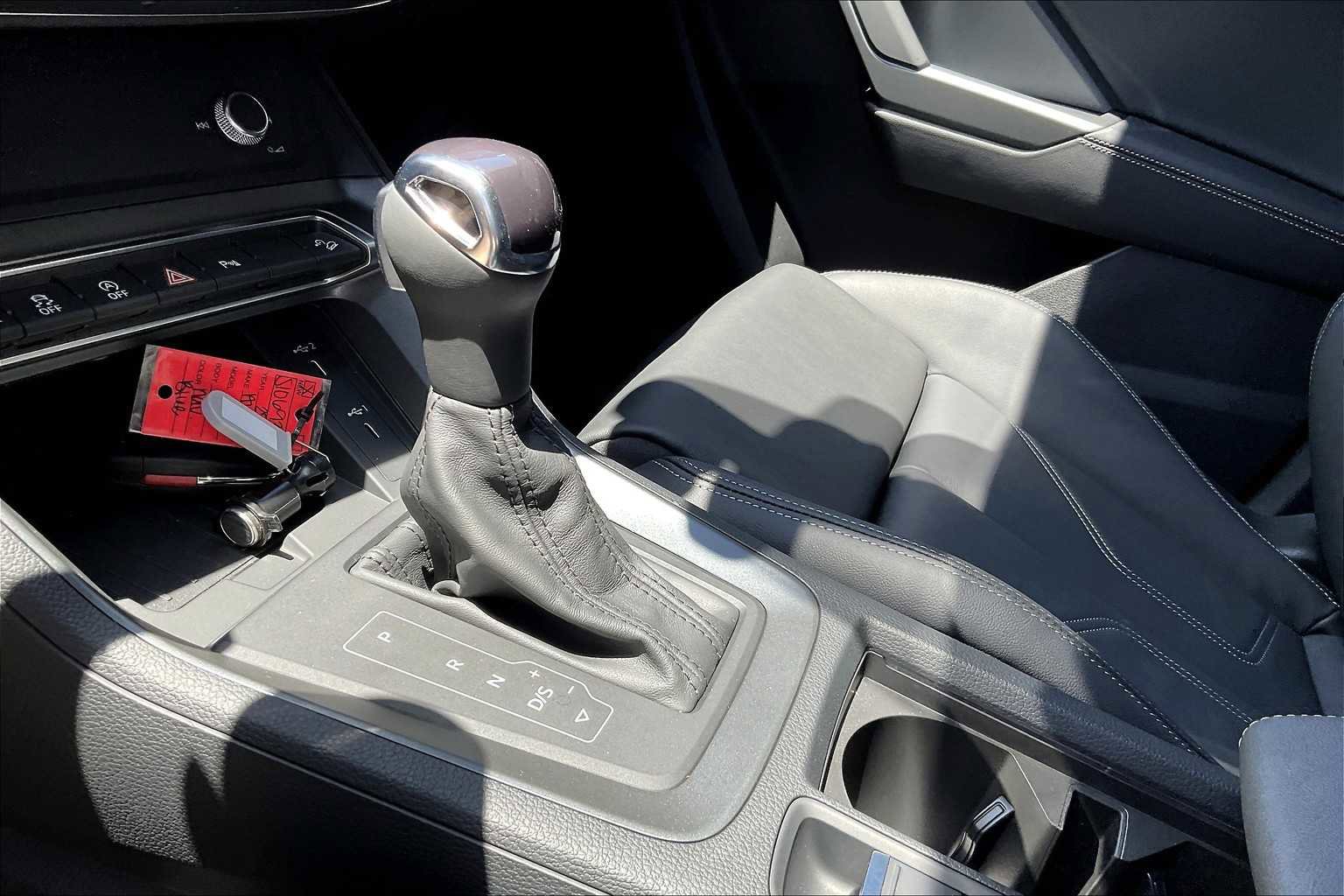 New 2025 Audi Q3 2.0T Premium image 7