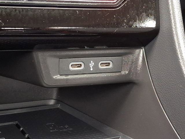 Used 2025 Volkswagen Jetta SE image 25