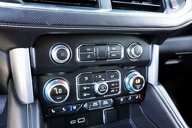 Used 2024 GMC Yukon SLT RWD image 30