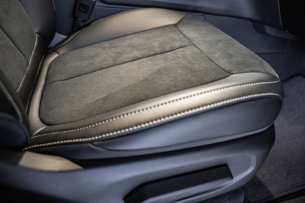 New 2025 Jeep Grand Cherokee 4WD image 33