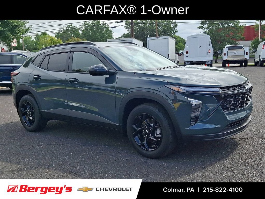 Certified 2026 Chevrolet Trax LT w/ Midnight Edition FWD image 3