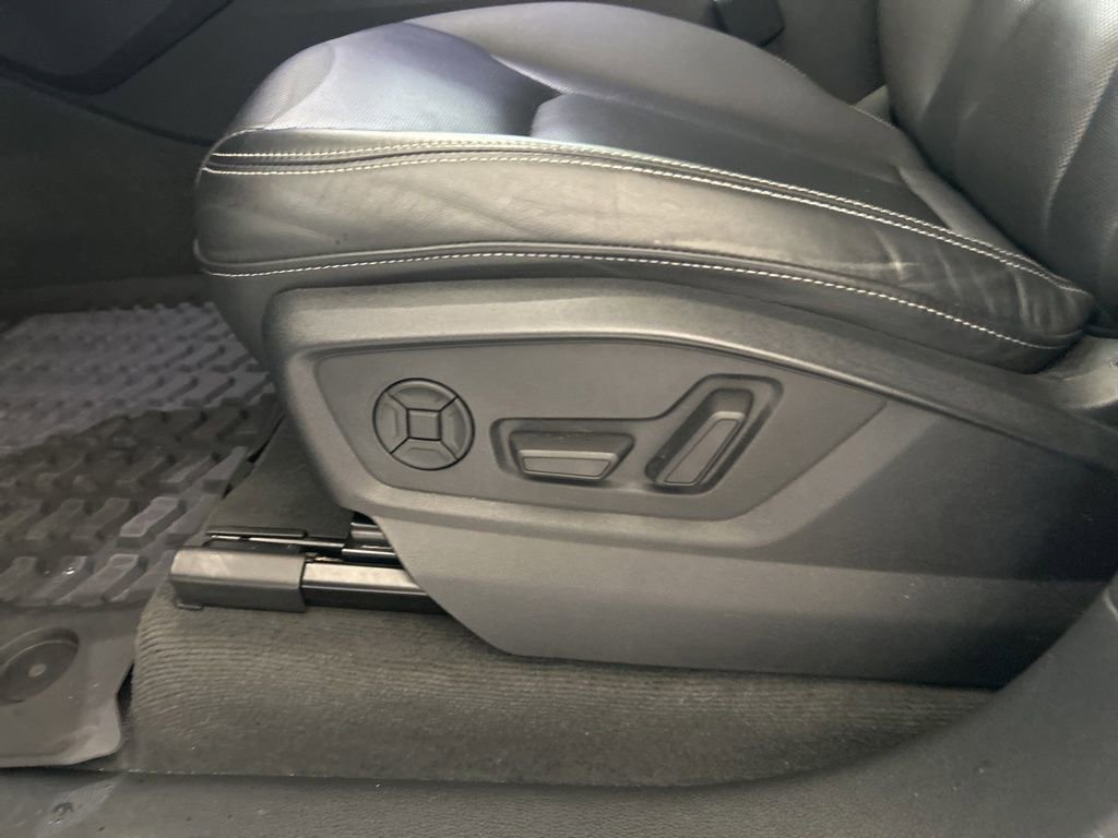 Used 2019 Audi Q8 Premium Plus image 45