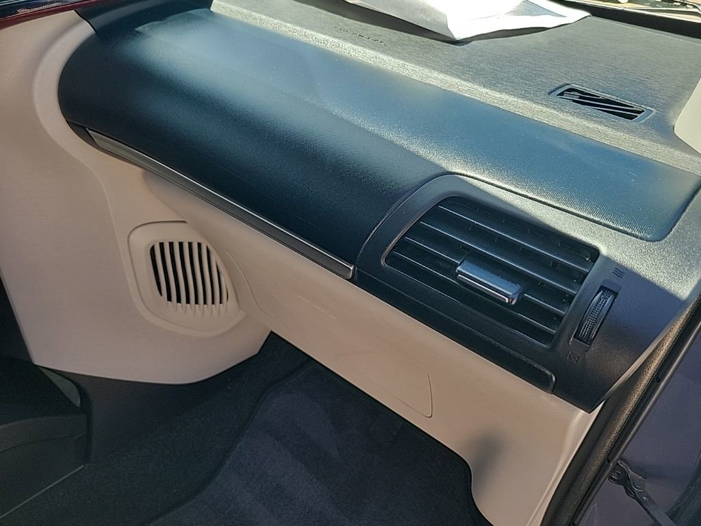 Used 2012 Scion iQ w/ Rear Speaker Pkg image 37