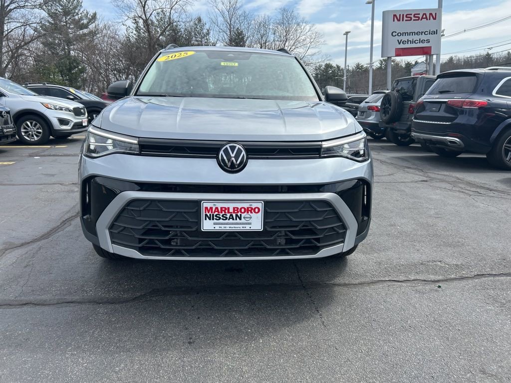 Used 2025 Volkswagen Taos S AWD/4WD image 2