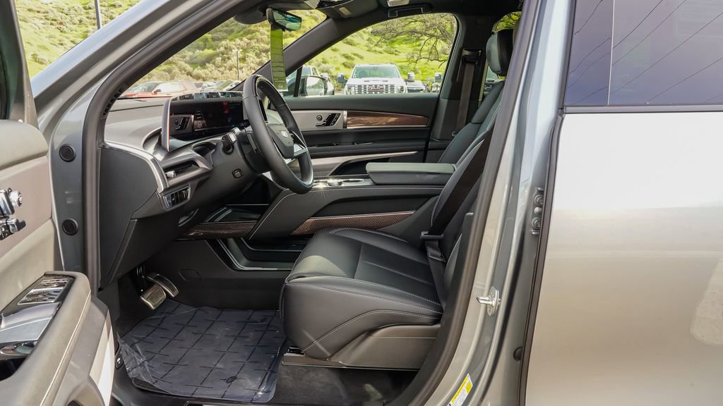 New 2026 Cadillac Vistiq Sport image 13