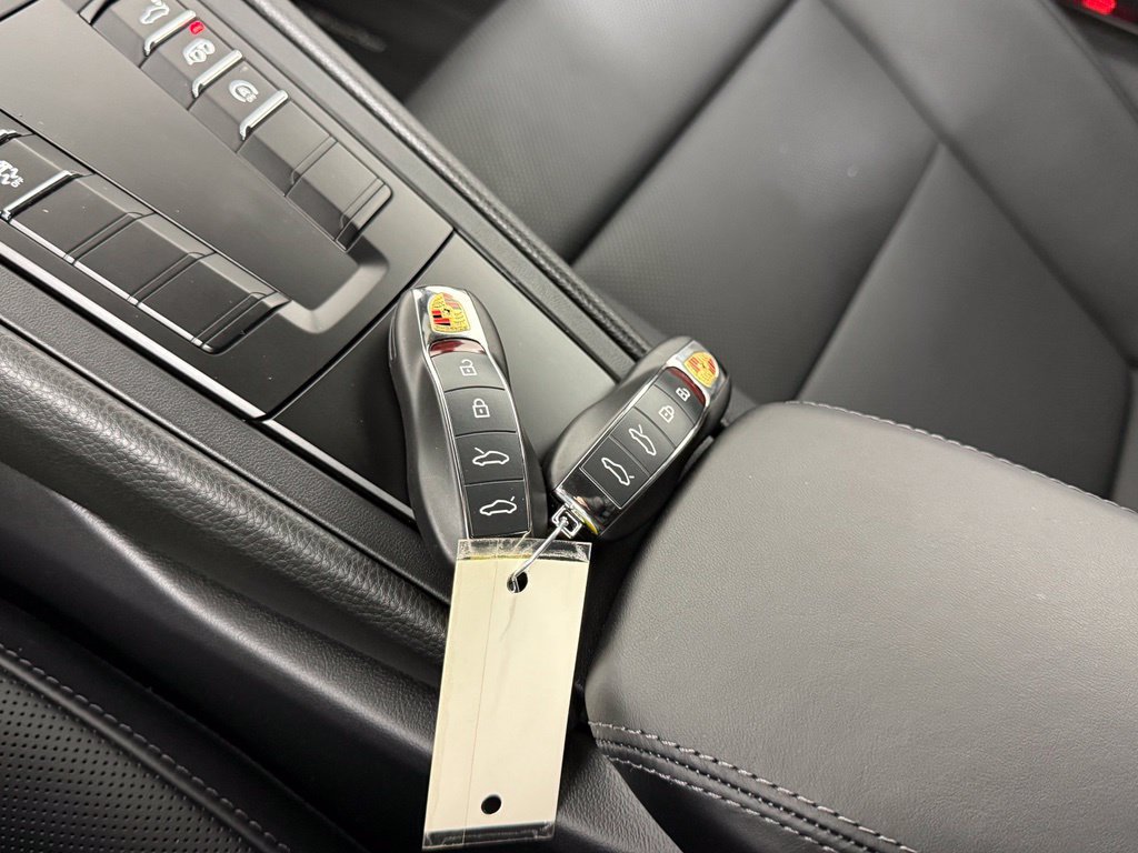 Certified 2025 Porsche 718 Cayman S RWD image 27