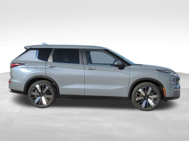 New 2026 Mitsubishi Outlander SE FWD video 2