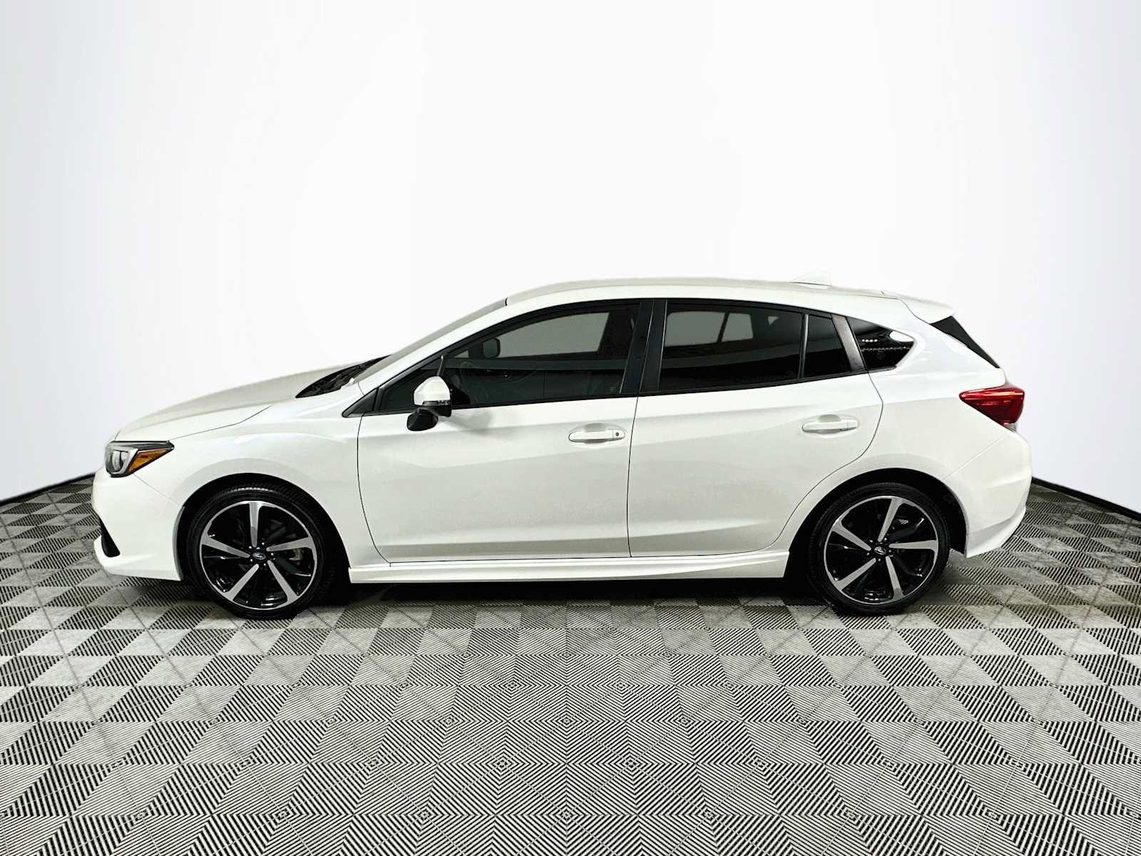 Used 2023 Subaru Impreza 2.0i Sport AWD/4WD image 4