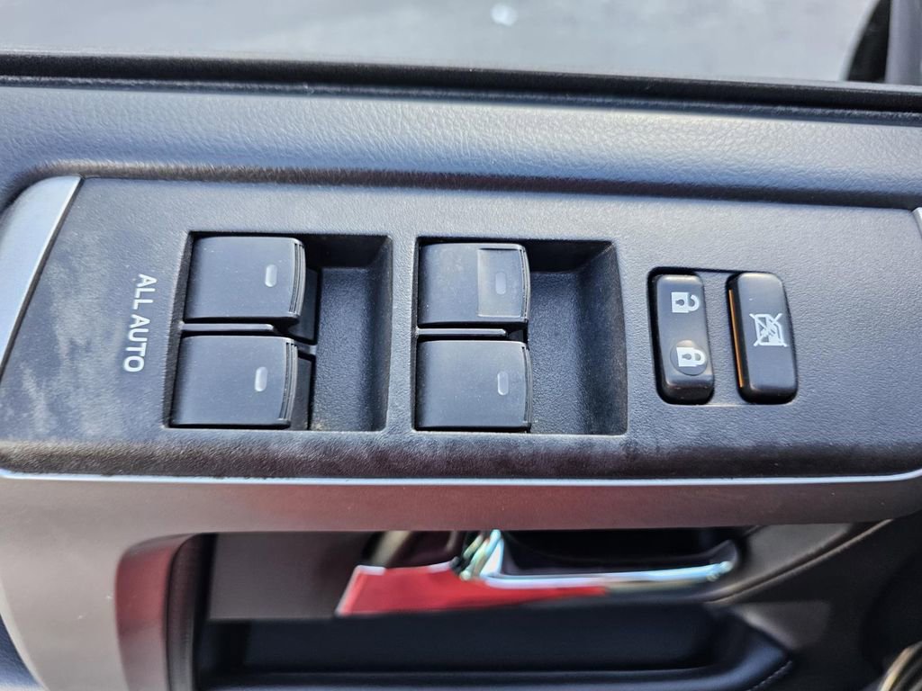 Used 2018 Toyota 4Runner SR5 Premium image 13