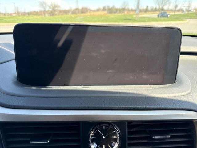 Used 2022 Lexus RX 350L Premium w/ Premium Package image 28