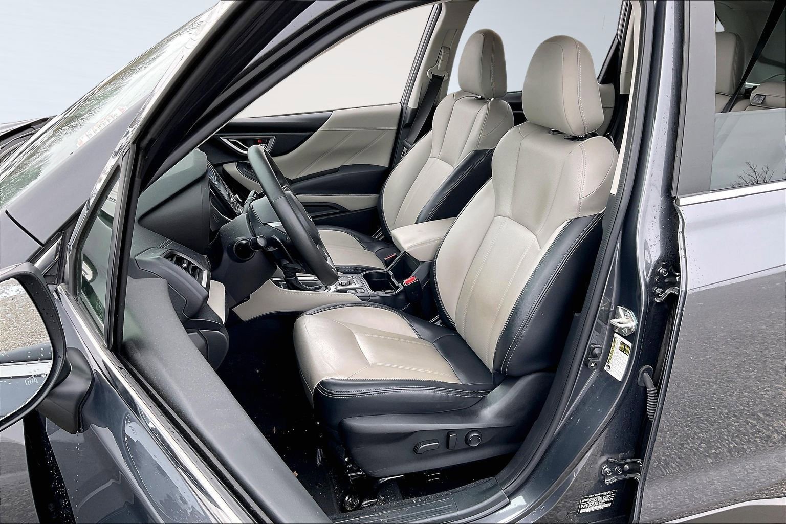 Used 2023 Subaru Forester Limited image 18