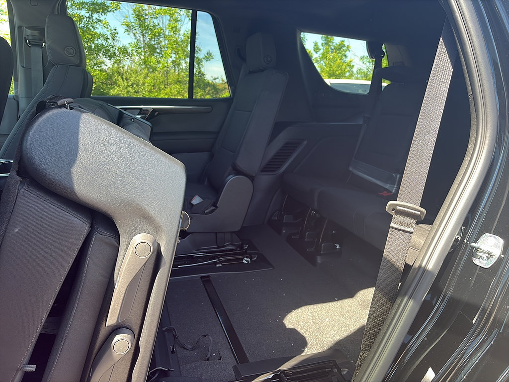 New 2026 Chevrolet Tahoe LS w/ LS Custom Edition AWD/4WD image 16