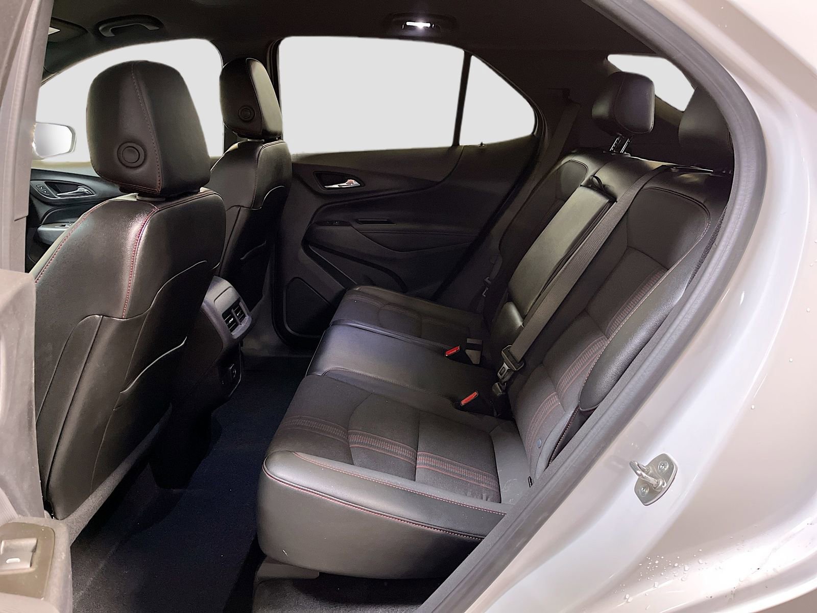 Used 2024 Chevrolet Equinox RS image 23