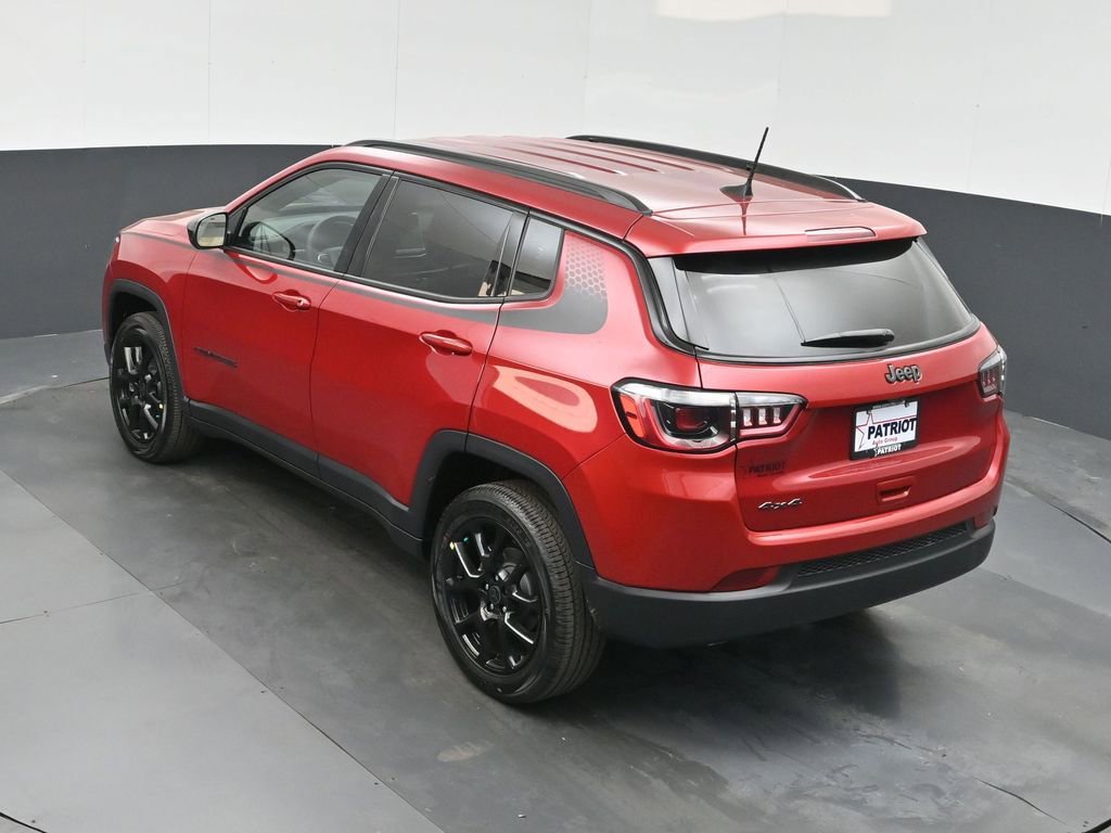 New 2026 Jeep Compass Latitude AWD/4WD image 30