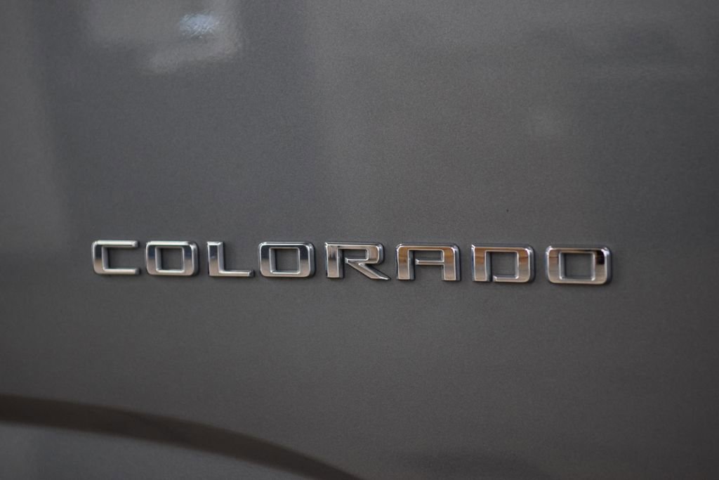 Used 2021 Chevrolet Colorado Z71 w/ Safety Package AWD/4WD image 17