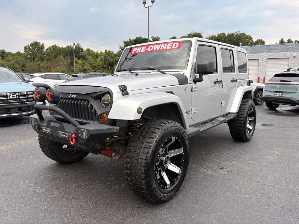 Used 2012 Jeep Wrangler Unlimited Sahara AWD/4WD image 3