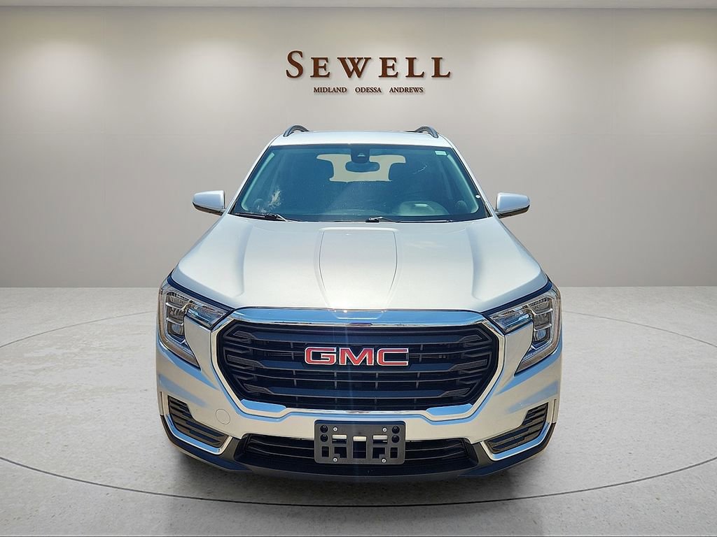 Used 2022 GMC Terrain SLE w/ Driver Convenience Package FWD image 8