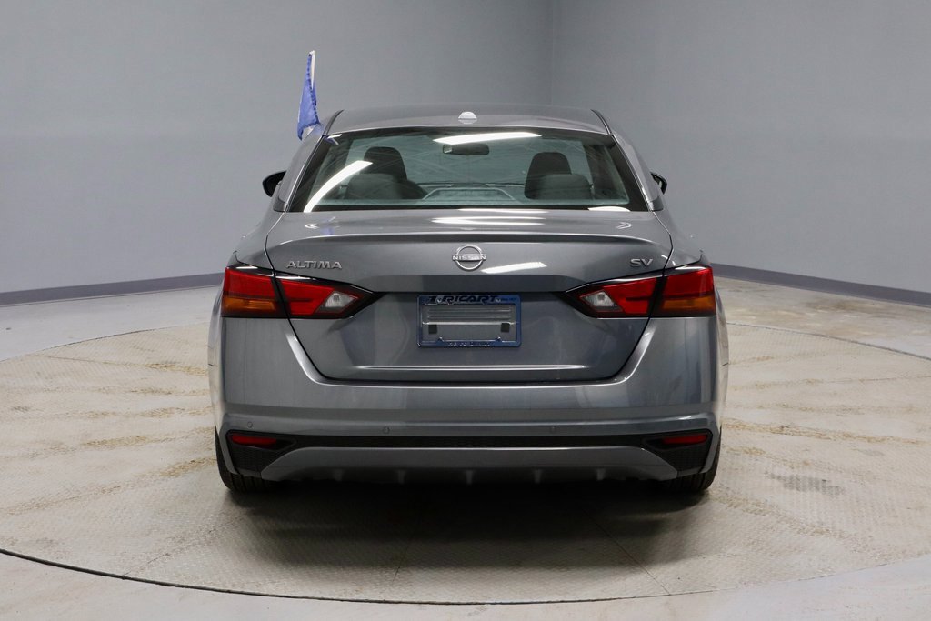 Used 2024 Nissan Altima 2.5 SV image 10