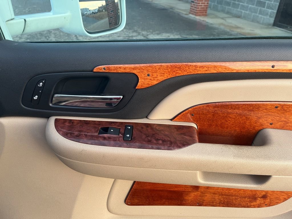 Used 2008 Chevrolet Silverado 3500 LTZ w/ EZ-Lift Tailgate Package image 60