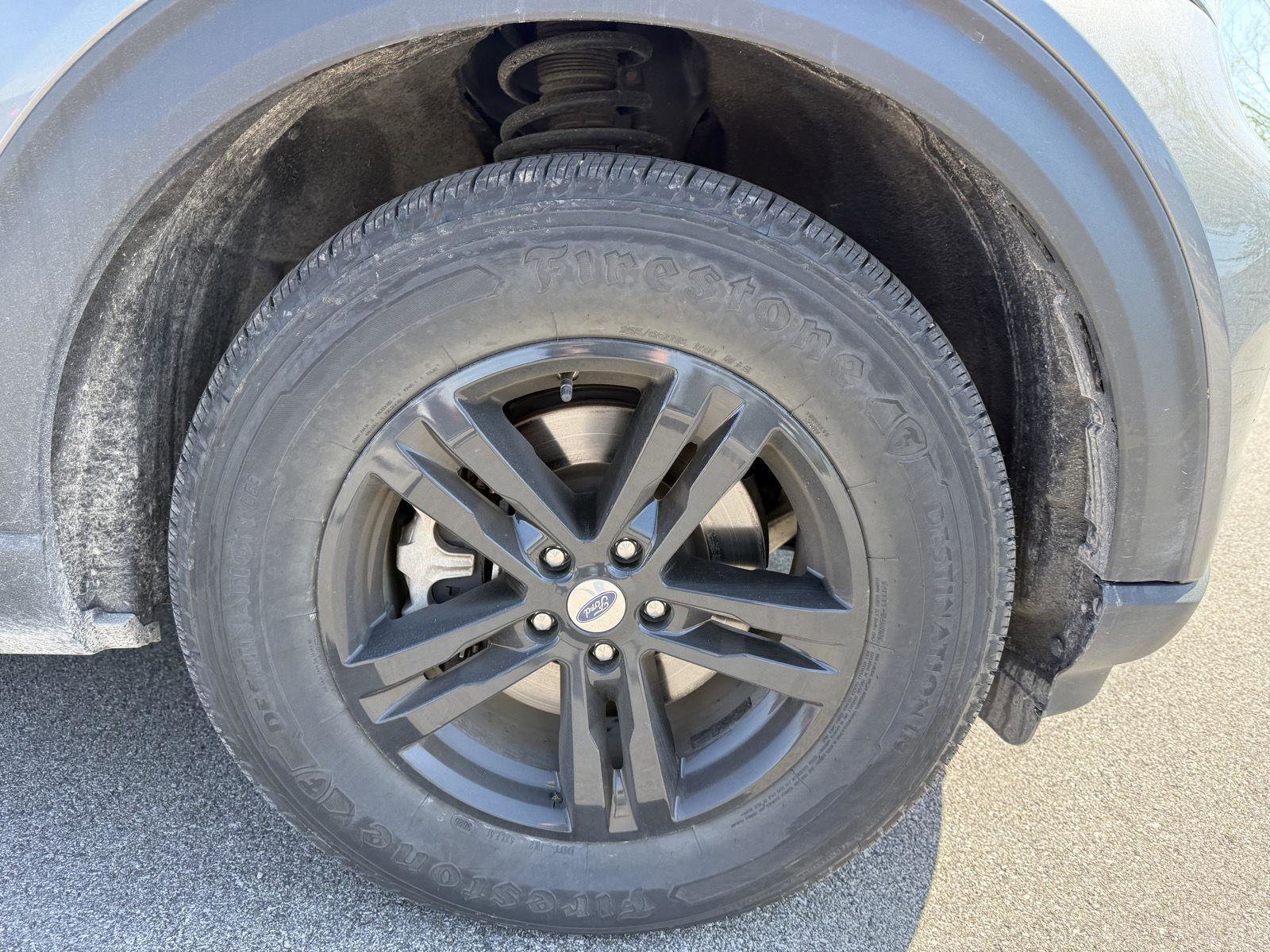 Used 2022 Ford Explorer XLT w/ Equipment Group 202A AWD/4WD image 16