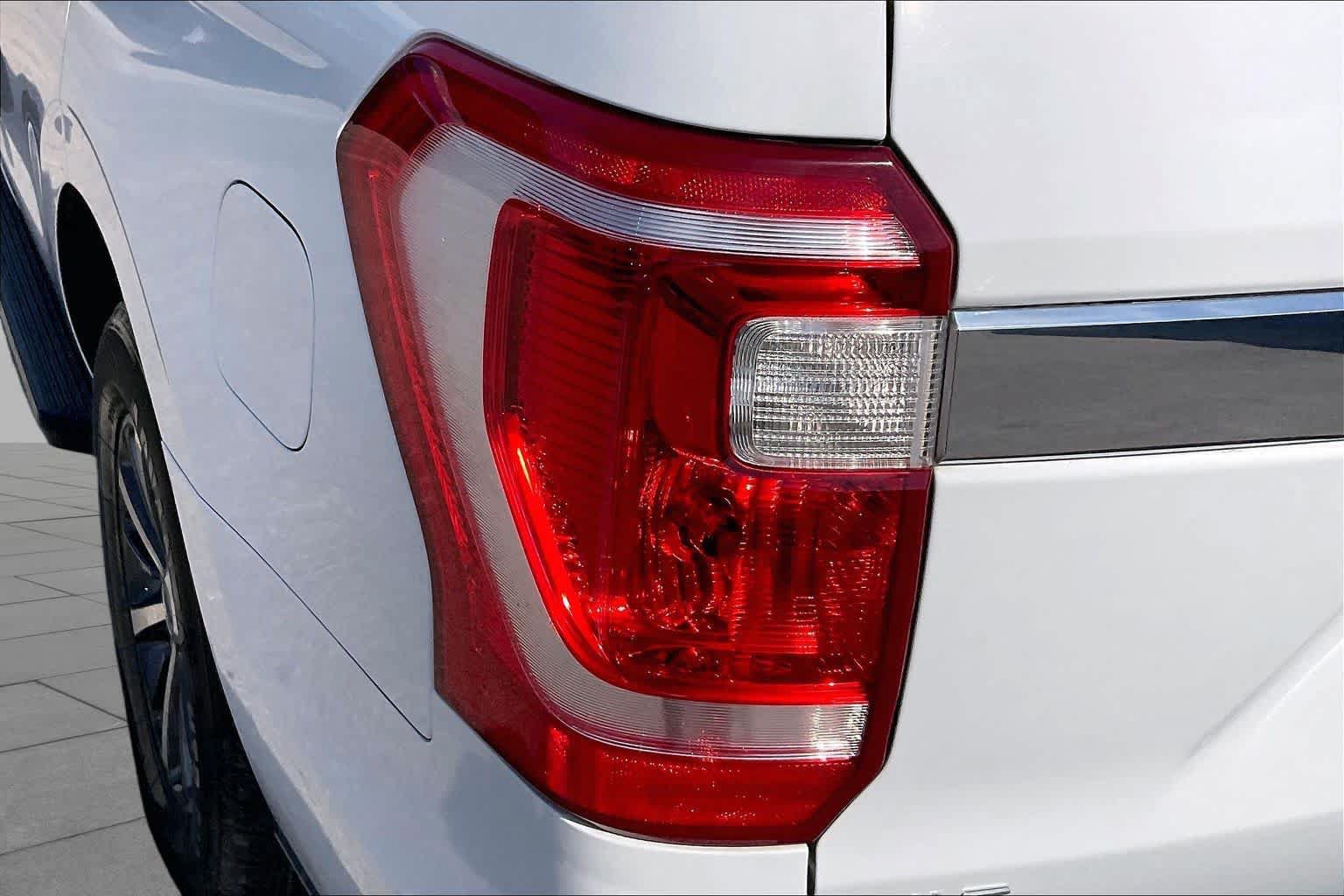 Used 2021 Ford Expedition XLT AWD/4WD image 28