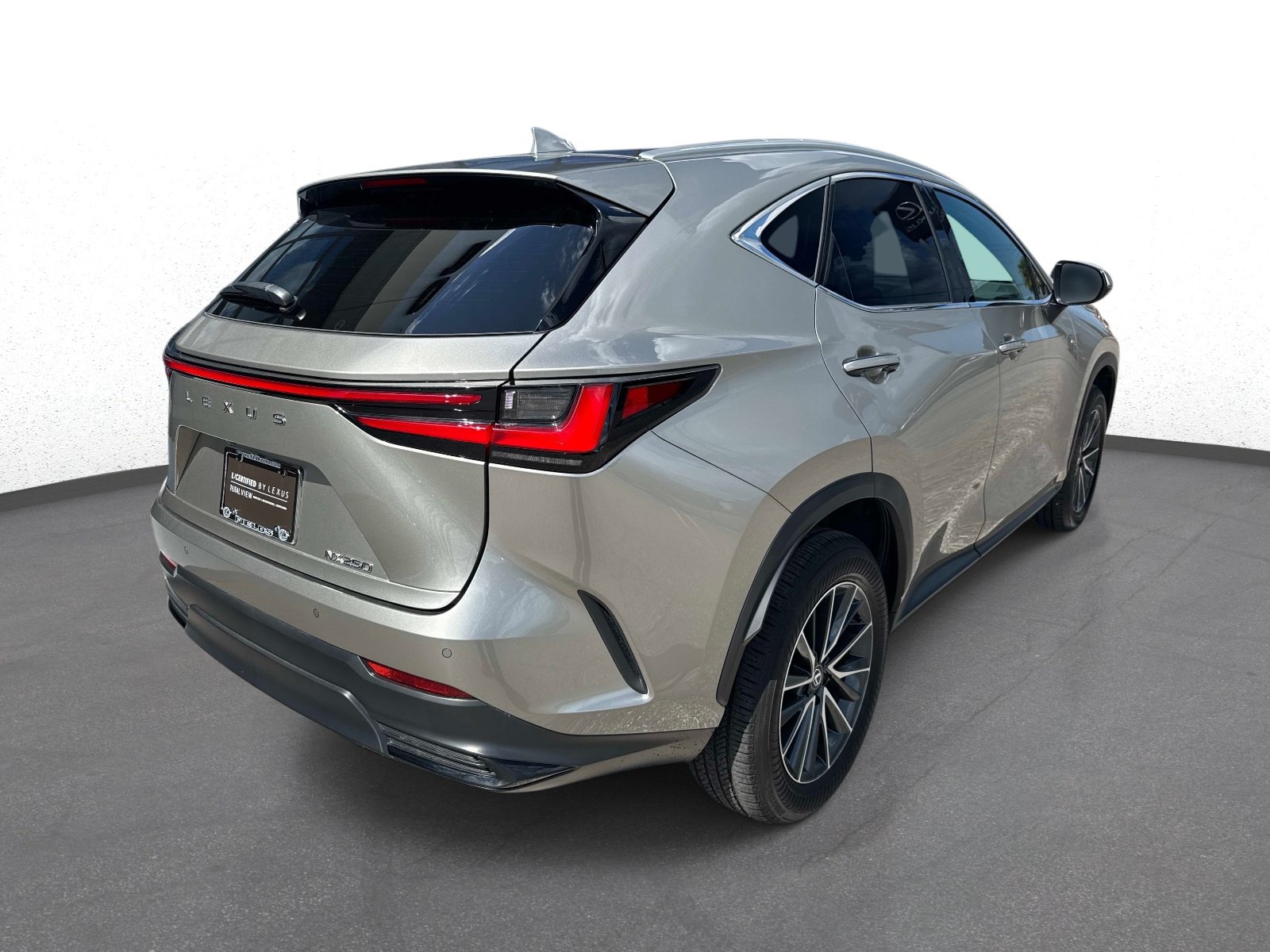 Certified 2025 Lexus NX 250 FWD w/ Accessory Package (Z1) image 3