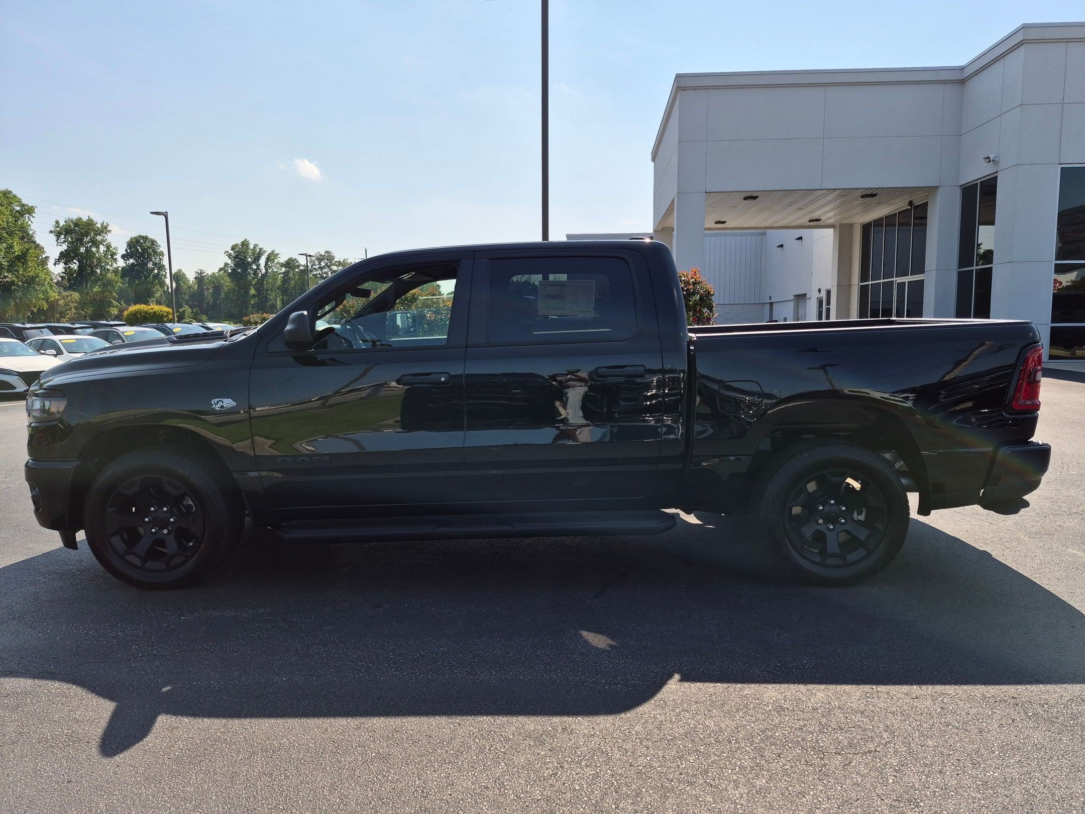 New 2026 RAM 1500 Express AWD/4WD image 8