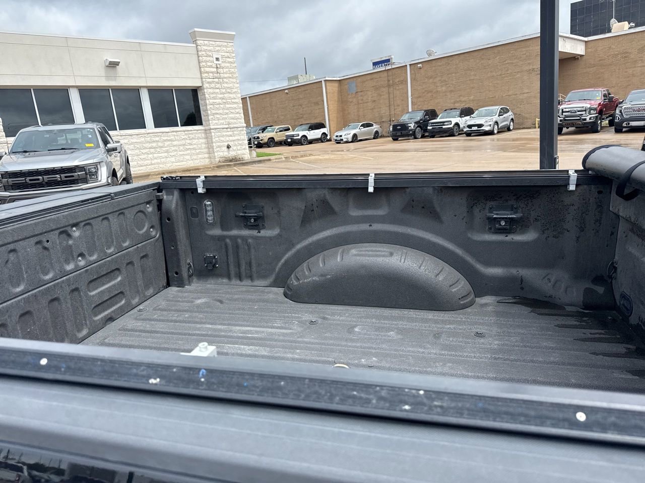 Used 2021 Ford F250 Platinum w/ FX4 Off-Road Package AWD/4WD image 5