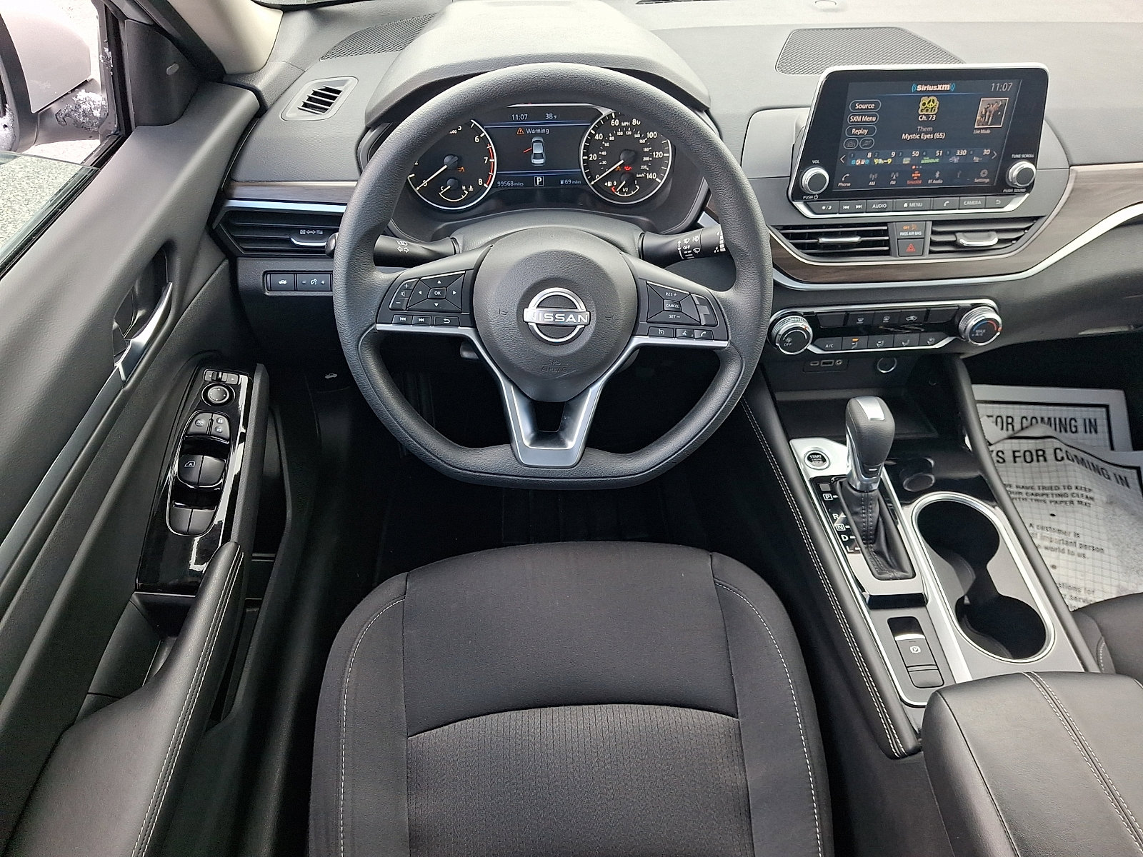 Used 2023 Nissan Altima 2.5 SV image 11