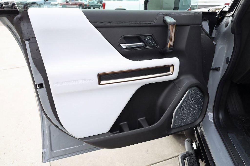 New 2025 GMC Hummer EV 3X w/ Extreme Off-Road Package image 10