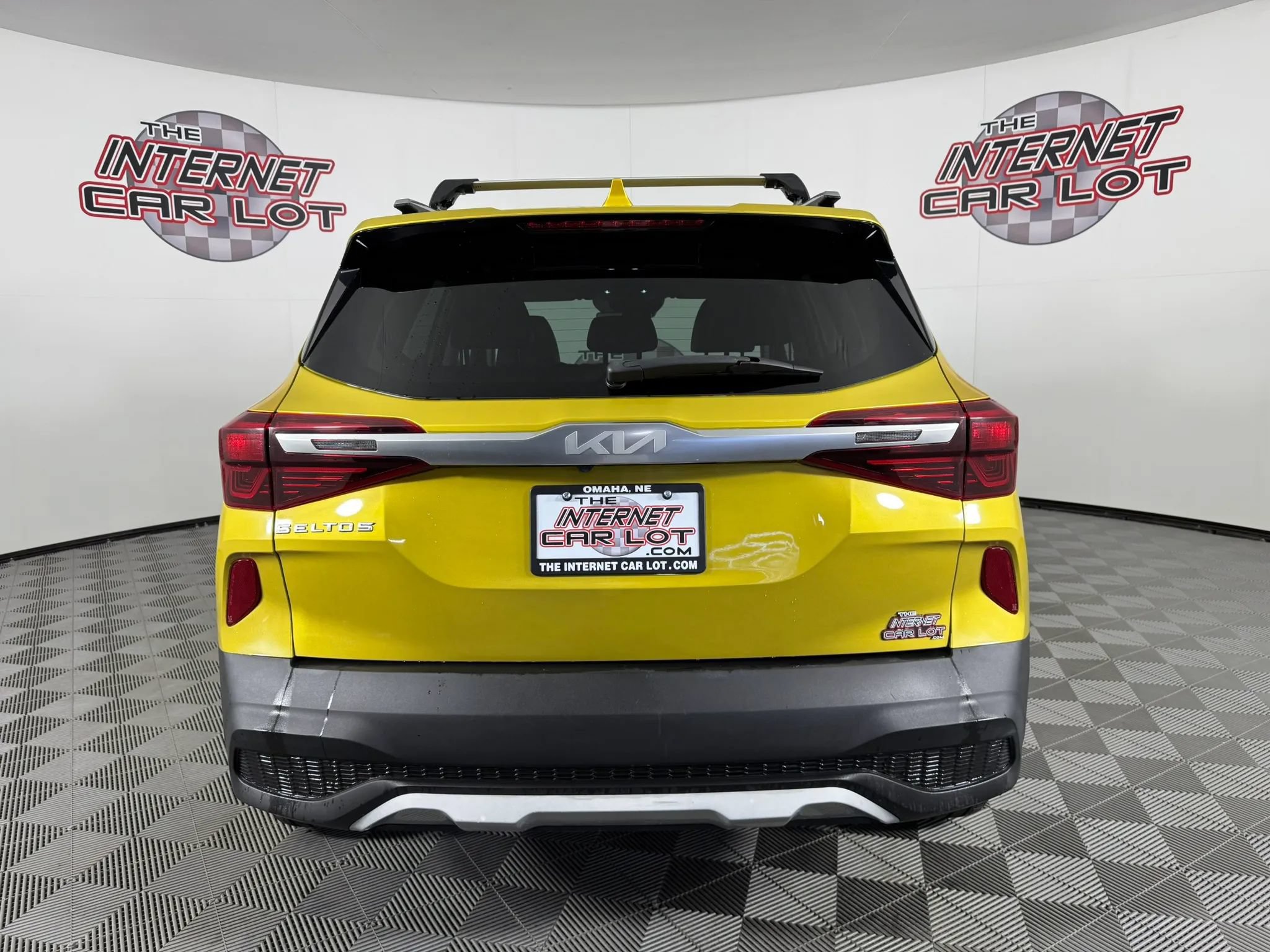 Used 2023 Kia Seltos SX w/ SX Sunroof Package AWD/4WD image 6