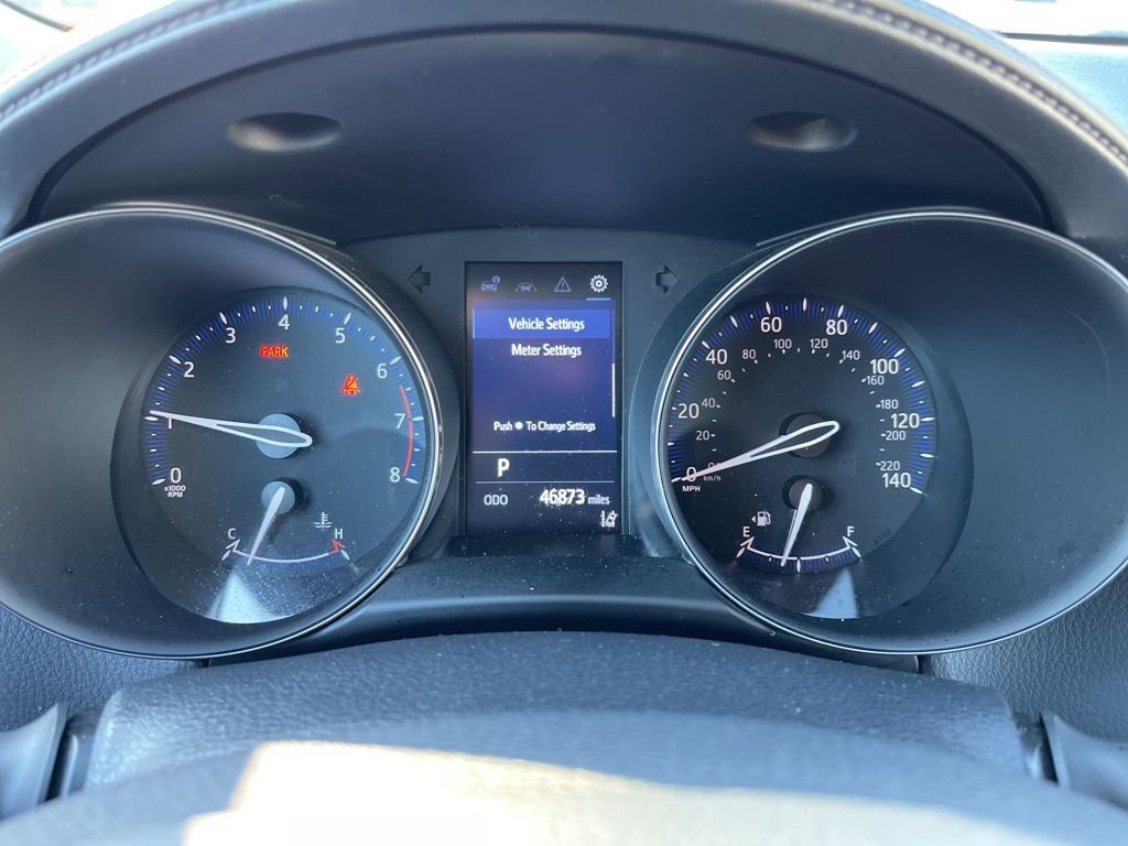 Used 2021 Toyota C-HR LE image 9