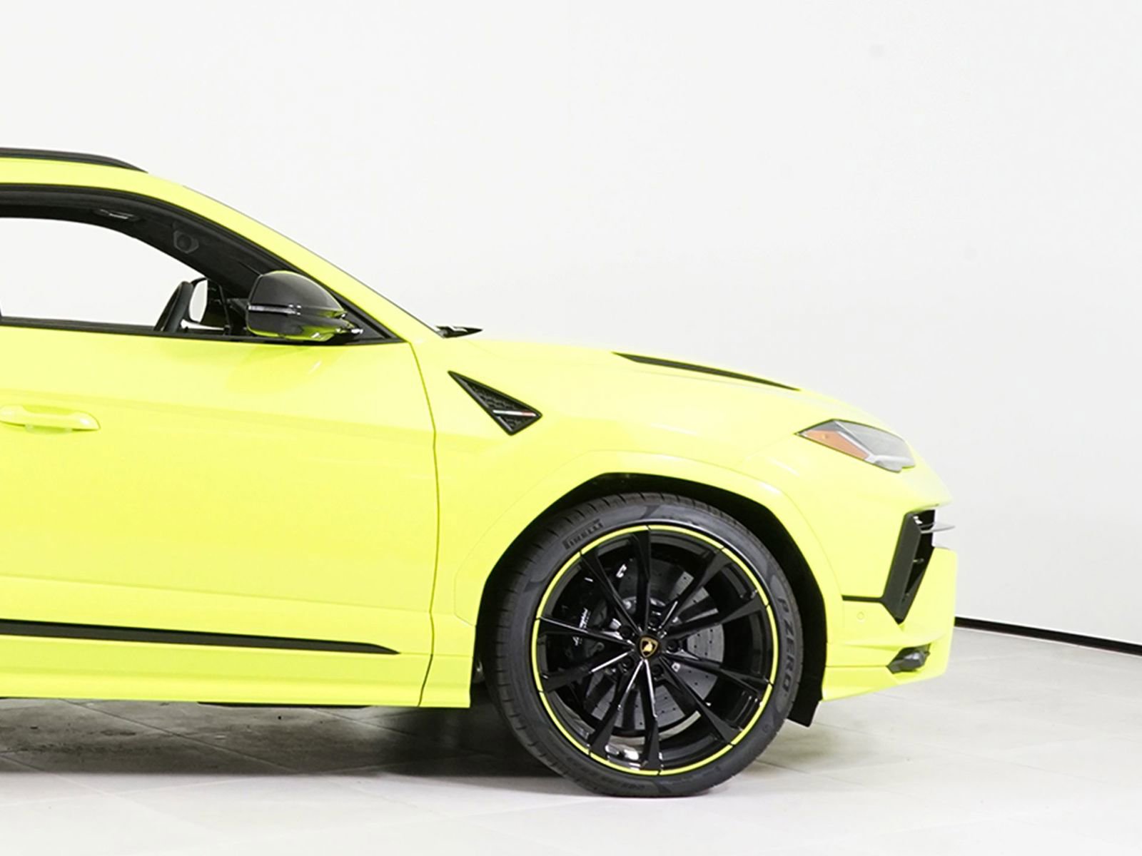 Used 2024 Lamborghini Urus S AWD/4WD image 15